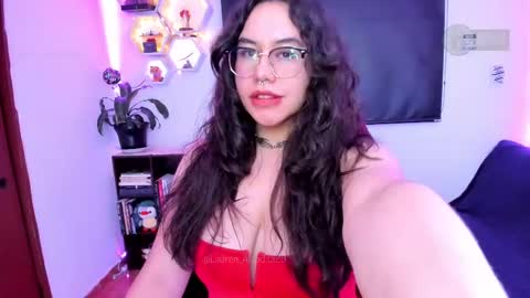  Im Lauren  independent model   online show from February 16, 2025, 8:43 am