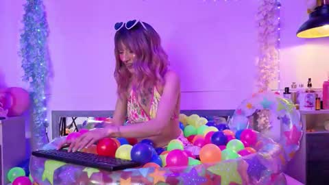 Lauren evans9 online show from February 22, 2026, 3:18 am