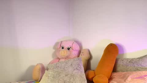    1      online show from October 31, 2025, 12:50 pm