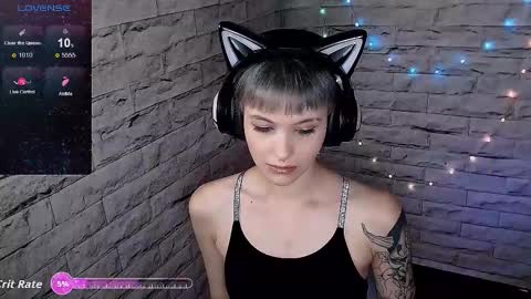 Eva online show from October 12, 2025, 5:56 pm