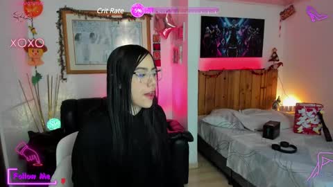 Lauren online show from February 17, 2025, 11:42 pm