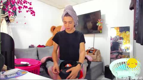 Snapshot of laurencesophiets chatting on April 29, 2026, 9:21 pm SF online show from April 29, 2026, 9:21 pm