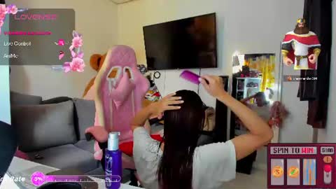 Snapshot of laurencesophiets chatting on July 23, 2026, 4:27 pm SF online show from July 23, 2026, 4:27 pm