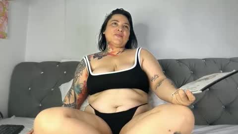 LAUREN online show from May 11, 2026, 1:17 pm