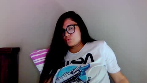 onlyfan laureng7 - 7 laureng2 online show from September 17, 2025, 2:52 pm