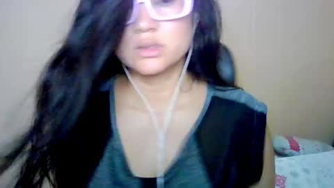 onlyfan laureng7 - 7 laureng2 online show from December 15, 2025, 6:01 pm