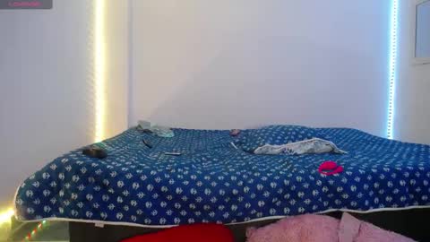 laurenkenner28_ online show from March 5, 2025, 8:53 pm