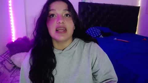 laurenkenner28_ online show from September 9, 2025, 7:13 pm