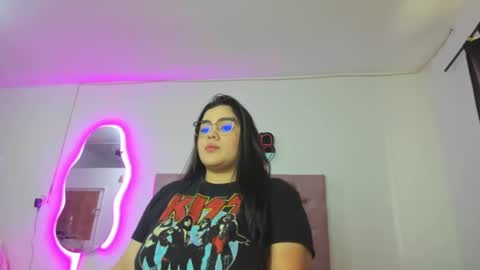 laurenlaine online show from February 24, 2025, 7:09 pm