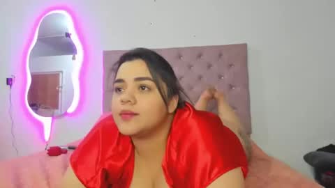 laurenlaine online show from March 4, 2025, 3:33 am