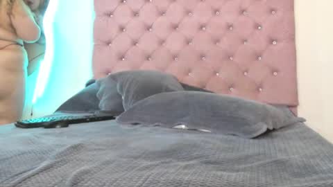 laurenlaine online show from September 20, 2025, 3:57 pm