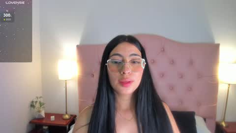 laurenn_smitth online show from December 17, 2024, 2:00 pm
