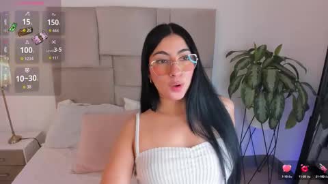 laurenn_smitth online show from September 29, 2025, 12:54 pm