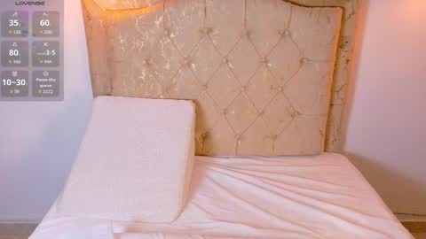 laurenn_smitth online show from April 21, 2026, 12:44 pm