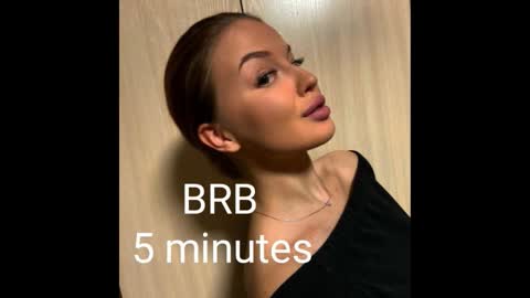 laurennhill online show from September 14, 2025, 12:32 am