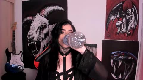  LAUREN INDEPENDENT MODEL HELP ME REACH 100 LIKES PLS  online show from November 14, 2025, 11:35 pm