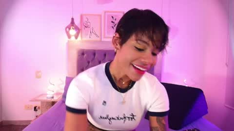 Lauren Saenz online show from June 5, 2026, 12:11 pm