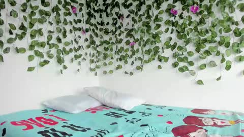 laurensmith9 online show from March 15, 2026, 2:12 pm