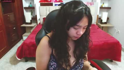 Snapshot of laurent1_ chatting on February 21, 2025, 3:12 am laurent online show from February 21, 2025, 3:12 am