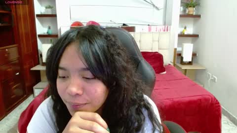 Snapshot of laurent1_ chatting on February 26, 2025, 6:15 am laurent online show from February 26, 2025, 6:15 am