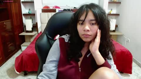 Snapshot of laurent1_ chatting on February 27, 2025, 9:22 am laurent online show from February 27, 2025, 9:22 am