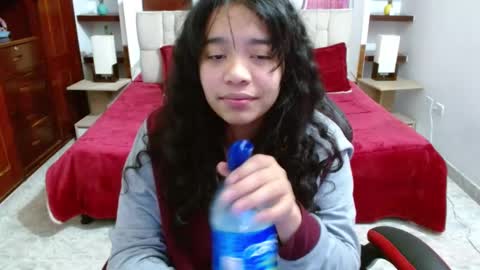 Snapshot of laurent1_ chatting on March 7, 2025, 9:18 am laurent online show from March 7, 2025, 9:18 am