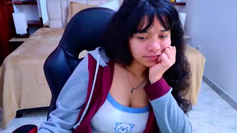 Snapshot of laurent1_ chatting on October 15, 2025, 4:01 am laurent online show from October 15, 2025, 4:01 am