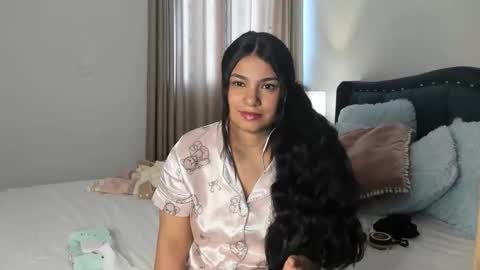 daniela angel     online show from April 23, 2026, 12:29 pm