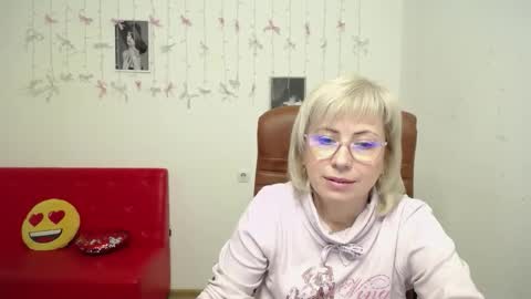 Lauren online show from January 12, 2026, 12:10 pm