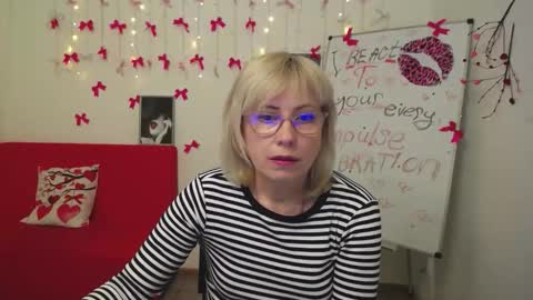 Lauren online show from March 10, 2026, 6:29 am