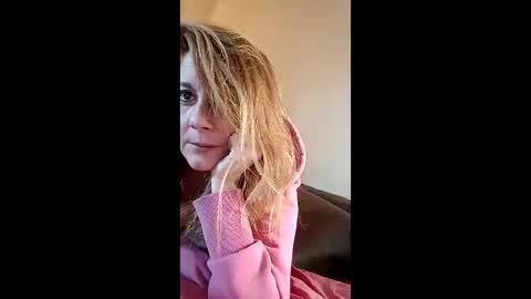 lauriehotxxx online show from April 14, 2026, 5:41 pm