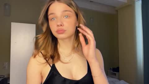 Bella online show from March 1, 2026, 7:10 am