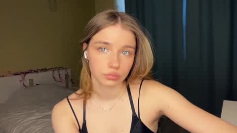 Bella online show from March 6, 2026, 12:12 pm