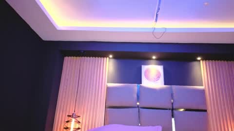 Lau Roberts online show from April 11, 2026, 7:45 am