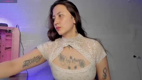 Snapshot of lauryn_muller_ chatting on July 3, 2026, 7:04 am Lau online show from July 3, 2026, 7:04 am