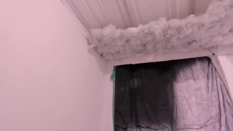 Lauu G online show from November 1, 2025, 11:34 am