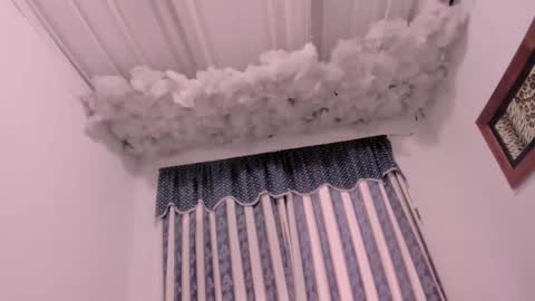 Lauu G online show from November 8, 2025, 10:48 am