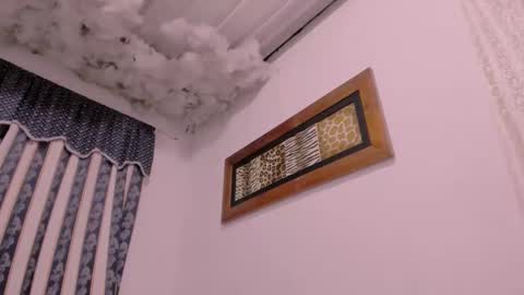 Lauu G online show from December 5, 2025, 9:51 am