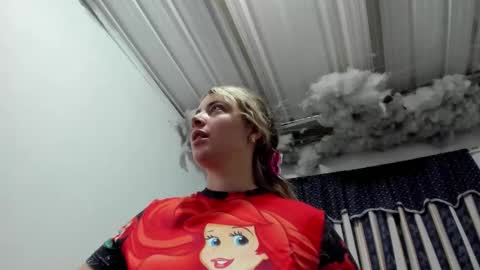 Snapshot of lauu_g chatting on February 7, 2026, 10:41 am Lauu G online show from February 7, 2026, 10:41 am