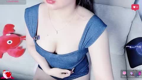 Tina online show from April 20, 2026, 9:38 pm