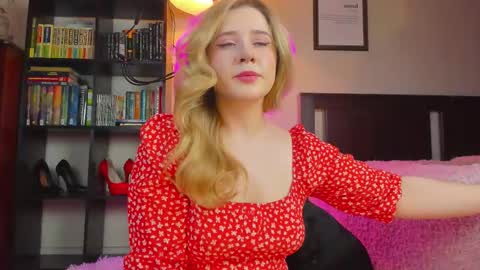 Lav online show from October 2, 2025, 8:27 pm