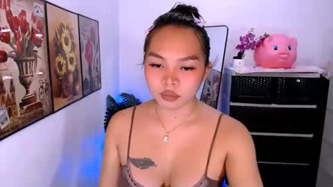 lavenia487426 online show from March 3, 2026, 6:19 am