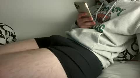 laveudos online show from February 19, 2025, 3:27 pm