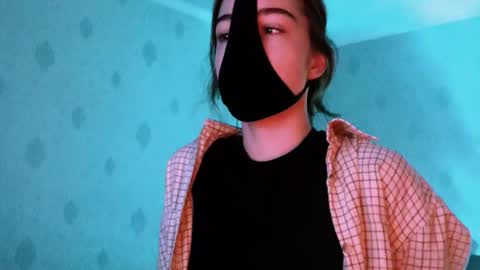 Lavinda online show from October 5, 2025, 5:06 am