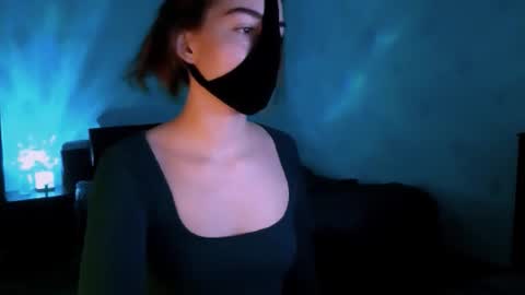 Lavinda online show from November 11, 2025, 7:08 am