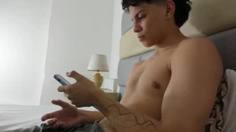 ZAmbrano online show from February 11, 2025, 6:33 pm