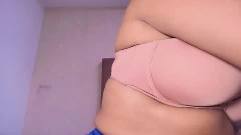 Lay Madison  online show from November 2, 2025, 7:16 pm