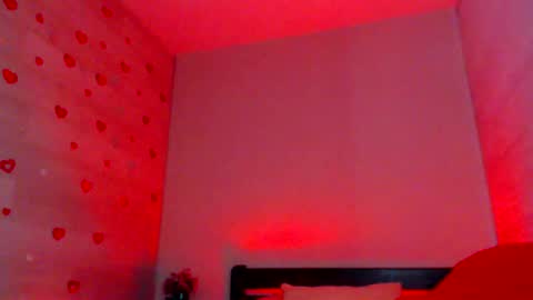 LayaMoon online show from March 7, 2026, 12:35 pm