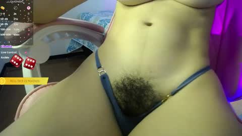 Layana online show from April 8, 2026, 6:52 pm