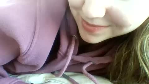 layannalea online show from February 13, 2025, 12:46 am